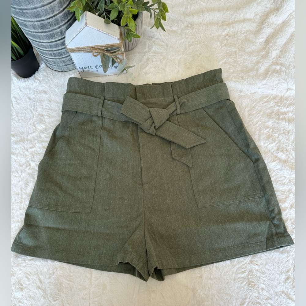 BB Dakota shorts size large